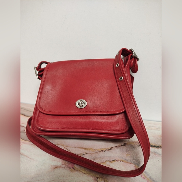 Vintage Coach Rambler's Legacy 9061 Red Nickel Hardware - Picture 2 of 16